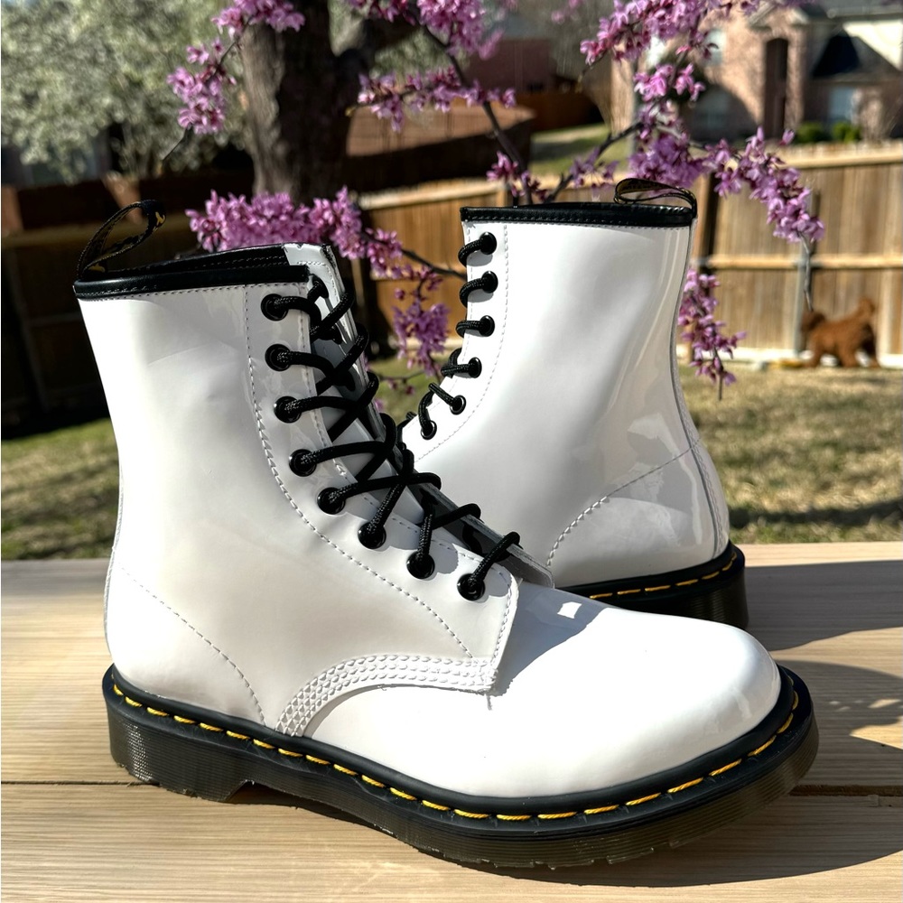 Dr. Martens 1460 White Patent Leather Lamper Ankle Boots.. - Picture 4 of 9